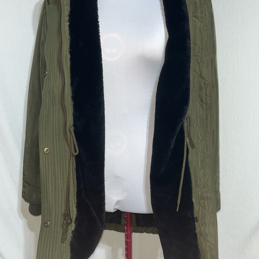 GAP Women's Utility Jacket in Olive Green - Picture 6 of 7